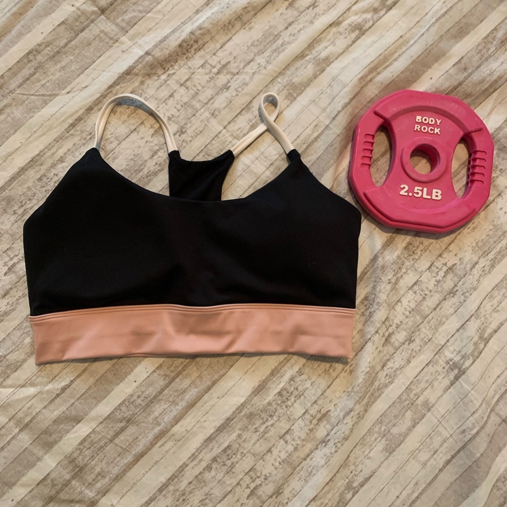 💪🏻 Marika Black/Soft Pink/White Medium Sports Bra